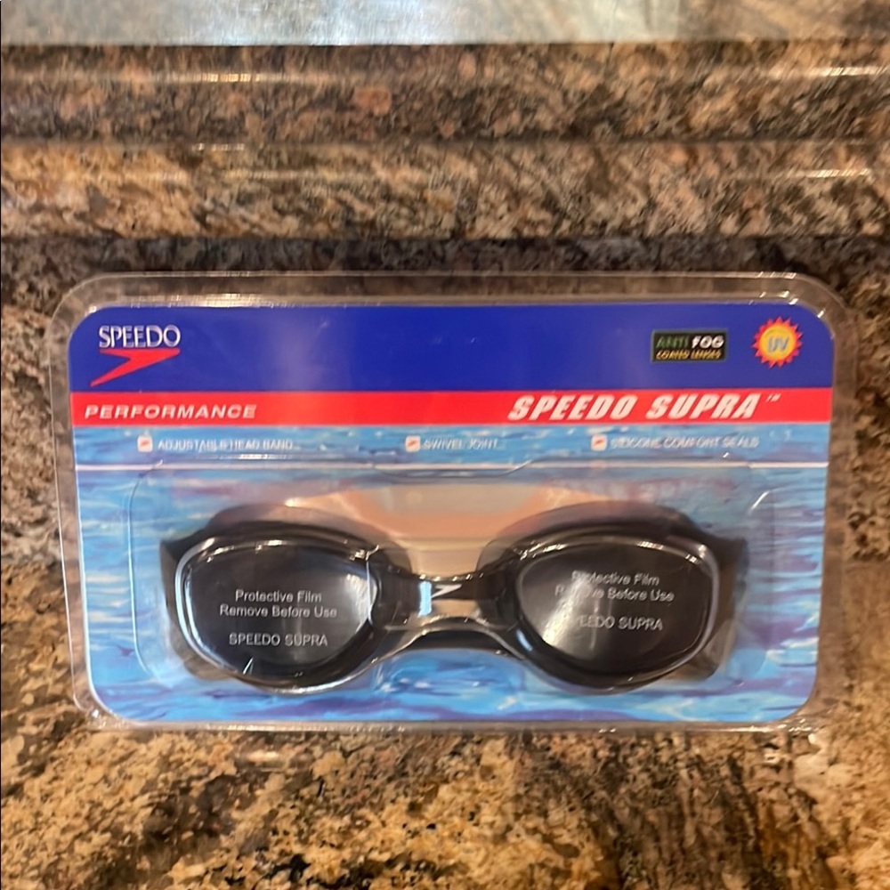 ⭐️Speedo performance black Swim goggles